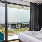 فيلة Luxury Taboo & In For 8 People With Heated Pool & Wellness Area *