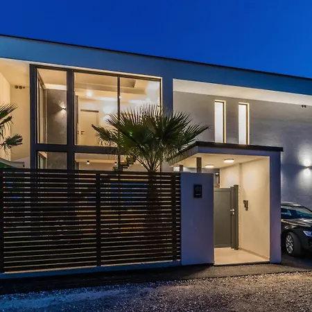 Villa Luxury Taboo & In For 8 People With Heated Pool & Wellness Area *