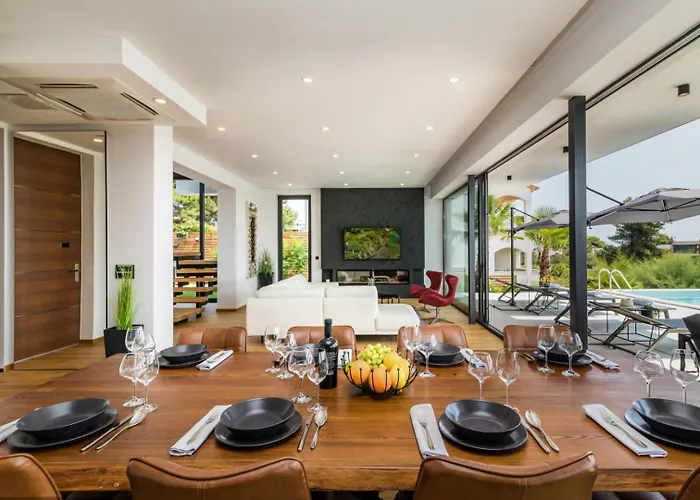 Luxury Taboo & In For 8 People With Heated Pool & Wellness Area *
