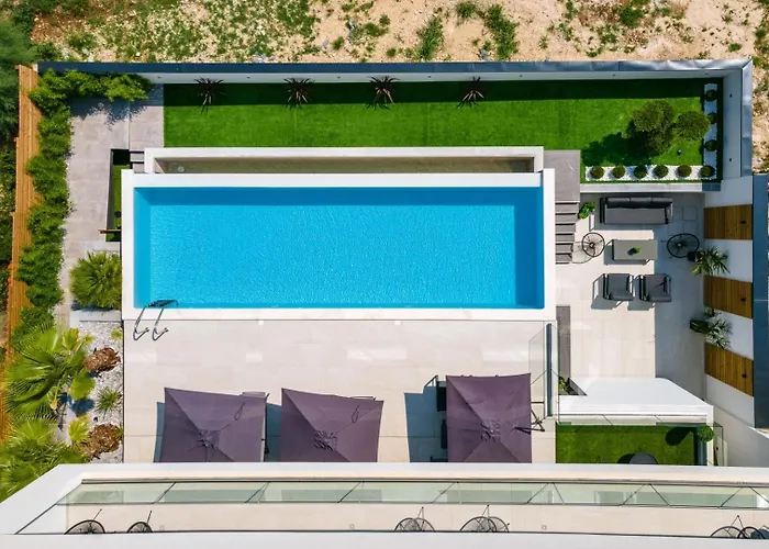 Luxury Taboo & In For 8 People With Heated Pool & Wellness Area *