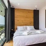 Luxury Taboo & In For 8 People With Heated Pool & Wellness Area Villa Medulin