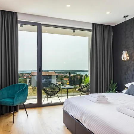 Villa Luxury Taboo & In For 8 People With Heated Pool- Wellness & Sea View