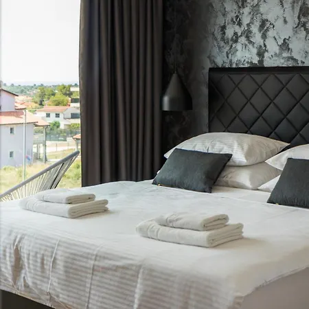 Luxury Taboo & In For 8 People With Heated Pool- Wellness & Sea View Villa