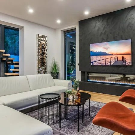 Luxury Taboo & In For 8 People With Heated Pool & Wellness Area Villa Medulin