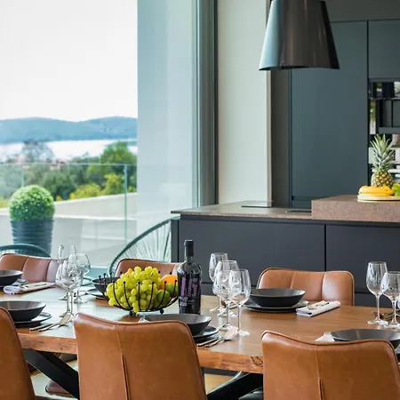 Luxury Taboo & In For 8 People With Heated Pool- Wellness & Sea View Villa *