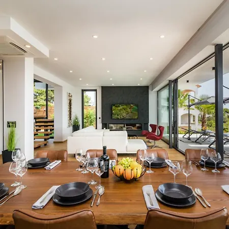 Luxury Taboo & In For 8 People With Heated Pool- Wellness & Sea View *