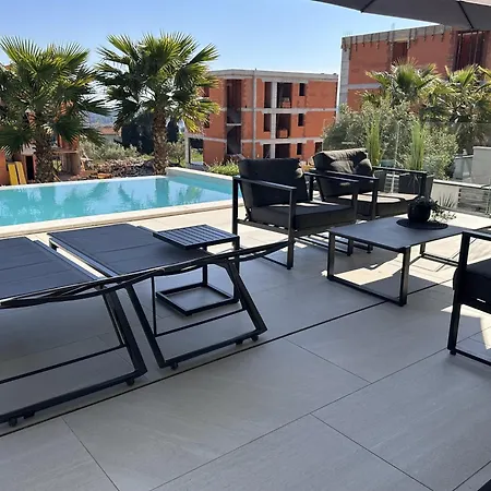 Luxury Taboo & In For 8 People With Heated Pool- Wellness & Sea View Villa *