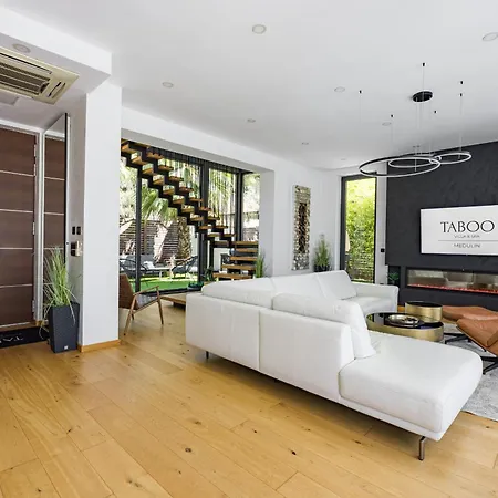 Luxury Taboo & In For 8 People With Heated Pool & Wellness Area *