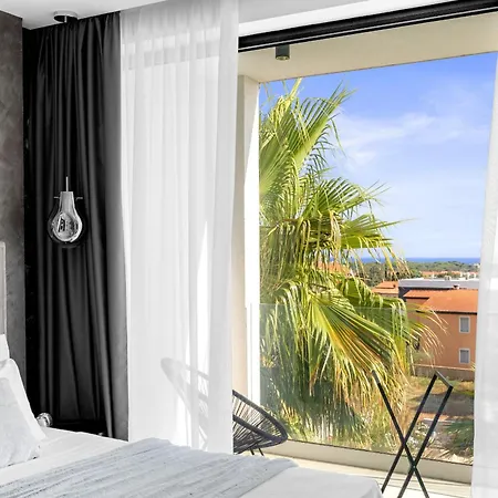 Luxury Taboo & In For 8 People With Heated Pool & Wellness Area *
