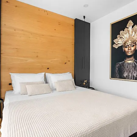 Luxury Taboo & In For 8 People With Heated Pool & Wellness Area Villa Medulin