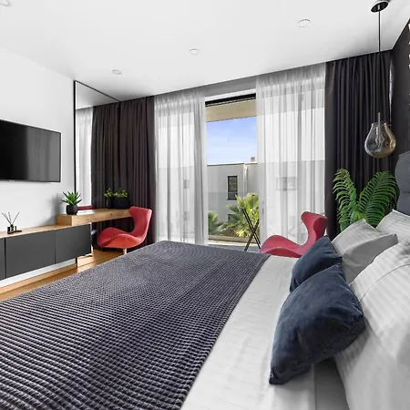 Luxury Taboo & In For 8 People With Heated Pool & Wellness Area