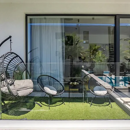 Villa Luxury Taboo & In For 8 People With Heated Pool & Wellness Area